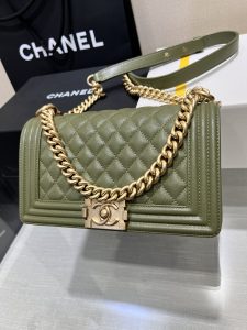 𝐋𝐞𝐛𝐨𝐲帶芯片Chanel香奈兒 羊皮包包 高仿精品包包 斜挎包