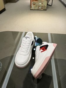 原版進口牛皮 Chanel香奈兒高仿鞋2024新品休閒鞋運動鞋