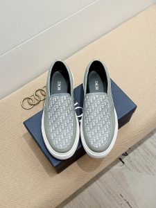 DIOR頂級原單真皮材質商務休閒鞋皮鞋 新品