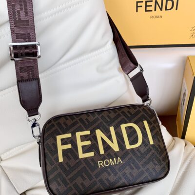 高仿FENDI pouch芬迪男包 相機包 牛皮