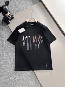 頂級版本FENDI芬迪印花圖案高仿短袖衣服黑色打底衫