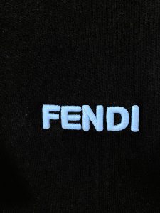 太帥氣的撞色印花芬迪FENDI2024新品高仿圓領T恤衫男