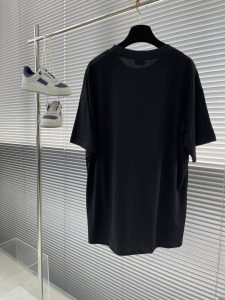 純黑色頂級原單芬迪圓領短袖T恤 胸前口袋系列