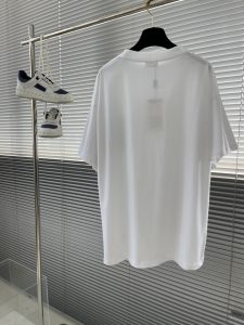 太舒適的純白色芬迪一比一高仿圓領純棉T恤男