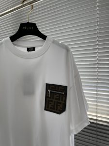 太舒適的純白色芬迪一比一高仿圓領純棉T恤男