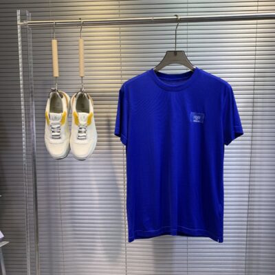 醒目的藍色 芬迪圓領短袖T恤男裝高仿修身衣服