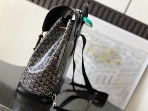 一比一高仿GOYARD高雅德包 Goyardine帆布 AALPIN 中號揹包 黑色