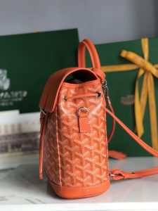 高仿奢侈品GOYARD高雅德包 Goyardine帆布 Alpin迷你雙肩包揹包 橙