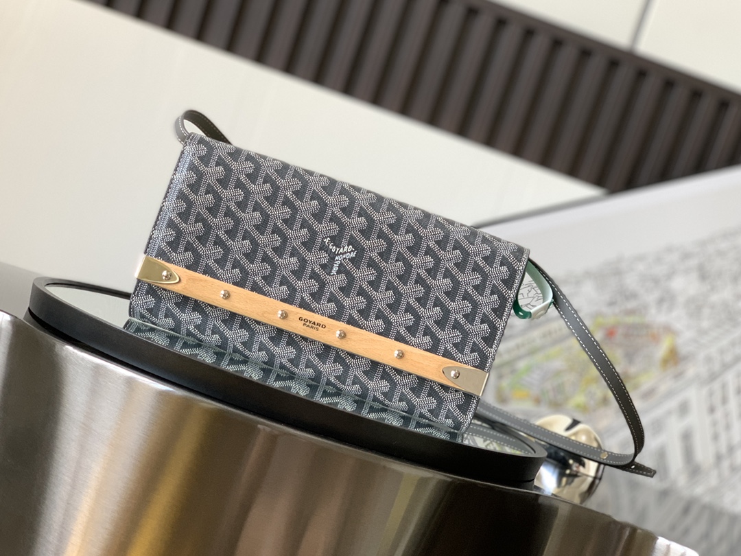 goyard202404215300008.jpg 高仿GOYARD高雅德包包 Monte-Carlo 小號手拿包單肩包 灰色
