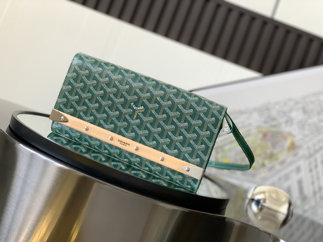 goyard202404215500001.jpg 高仿GOYARD高雅德包包 Monte-Carlo 小號手拿包單肩包 緑色