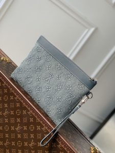 M82313 精品A貨 Pochette To-Go 路易威登 手提包 男女可用