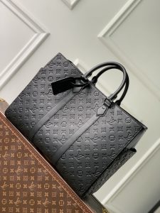 Sac Plat 24H M21865 Taurillon 皮革 LV一比一高仿包包 手提包 黑色