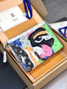 POCHETTE VOYAGE Pochette Voyage 頂級高仿手拿包 錢包