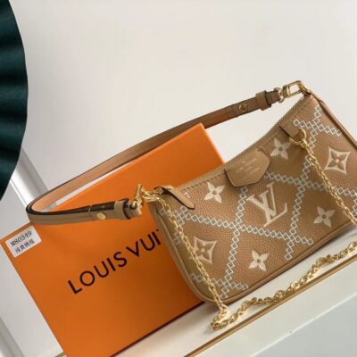 M80349路易威登 LV頂級高仿手提袋 Easy Pouch On Strap