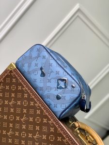 M82337LV原單 Dopp Kit 水滴系列洗漱包 單肩包
