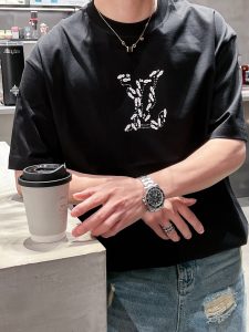 頂級高仿LV 黑色純棉印花短袖T恤 簡約大方