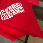 Louis vuitton/LV2024新品採用高端面料 印花圖案 圓領短袖T恤原單 紅色