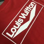 Louis vuitton/LV2024新品採用高端面料 印花圖案 圓領短袖T恤原單 紅色