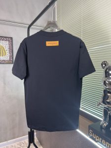 2024春夏新品 LV 高仿服裝 圓領短袖T恤