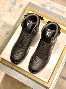 頂級品質一比一復刻LV鞋運動休閒鞋男款 真皮 黑色