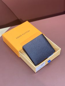 M62288 十字黑紋理 LV高仿錢包 錢夾