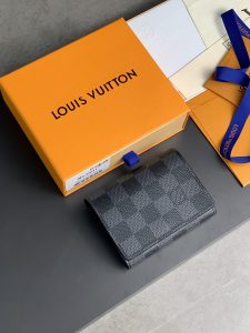 M63801 黑格 ENVELOPPE CARTE DE VISITE 名片夾 LV高仿