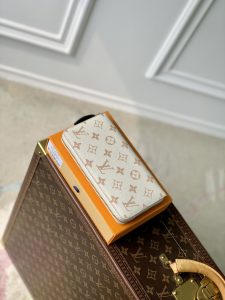 M83093 Monogram Dune LV錢包零錢包