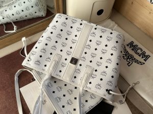 原單一比一MCM包包 VARENNE Liz Visetos雙面購物袋 白色