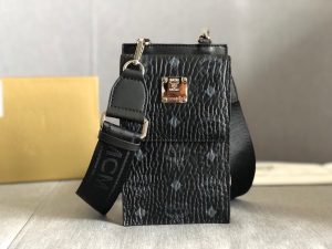 高仿MCM包包錢包 手機斜挎包卡包 黑色