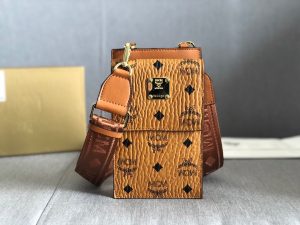 高仿MCM包包錢包 手機斜挎包卡包 棕色