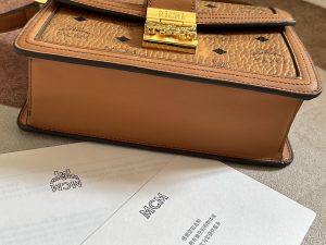原單複刻MCM包包 2024新品Tracy Visetos肩揹包 棕色