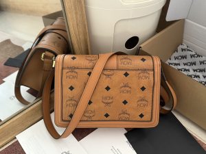 原單複刻MCM包包 2024新品Tracy Visetos肩揹包 棕色
