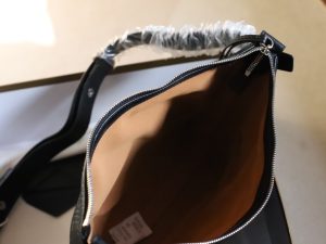 高仿複刻MCM包包 中號Aren Visetos 肩背包 黑色