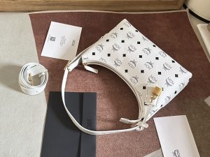 複刻原單MCM包包 中號Visetos 系列 Aren Hobo包肩背包 白色