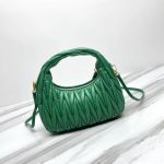 Miu Miu缪缪複刻包包 Wander Matelassé納帕軟皮半月形手袋 緑色