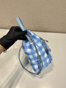 一比一複刻普拉達包包 Prada Duet Re-Nylon 水桶袋 格子