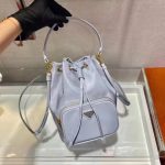一比一複刻普拉達包包 Prada Duet Re-Nylon 水桶袋 浅藍