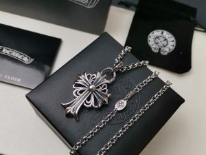 複刻原單Chrome Hearts克羅心復古花形十字架項鍊吊墜鏤空花紋十字架吊墜