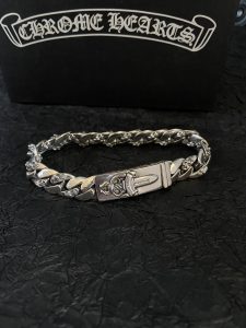 一比一複刻Chrome Hearts克羅心 寶劍/匕首十字花半花手鏈