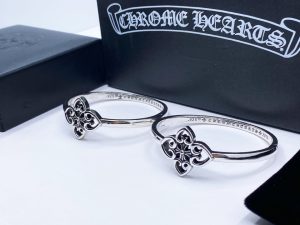 1比1複刻Chrome Hearts克羅心飾品 十字花瓣手鐲 925銀