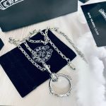高仿複刻Chrome Hearts克羅心飾品 經典釦環十字花吊墜 字母項鍊