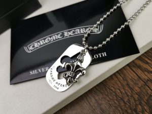 高仿原單Chrome Hearts克羅心飾品 鳶尾花狗牌鏤空吊墜項鍊鏈長70cm