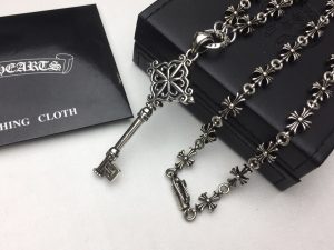 高仿Chrome Hearts克羅心飾品 鑰匙吊墜+Tiny E十字架百搭滑動項鍊
