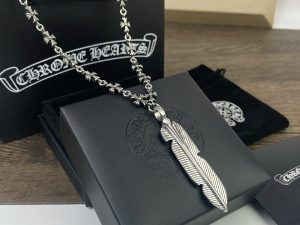 1比1高仿Chrome Hearts克羅心 全十字花十字架鏈條+羽毛吊墜