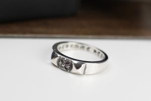 複刻高仿Chrome Hearts克羅心飾品 金字塔十字花戒指