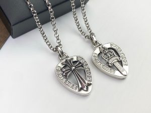 複刻Chrome Hearts克羅心飾品 鏤空桃心十字架寶劍匕首吊墜項鍊
