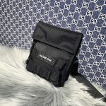 専櫃1比1balenciaga巴黎世家包包 ARMY 小號 尼龍肩帶手拿包 斜揹包