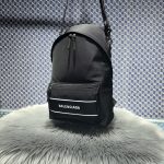 一比一高仿balenciaga巴黎世家包包 Sport 黑色尼龍斜挎揹包
