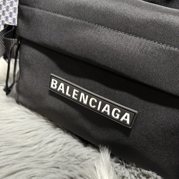 原單複刻balenciaga巴黎世家包包 SKIWEAR-Ski黑色再生尼龍雙肩包