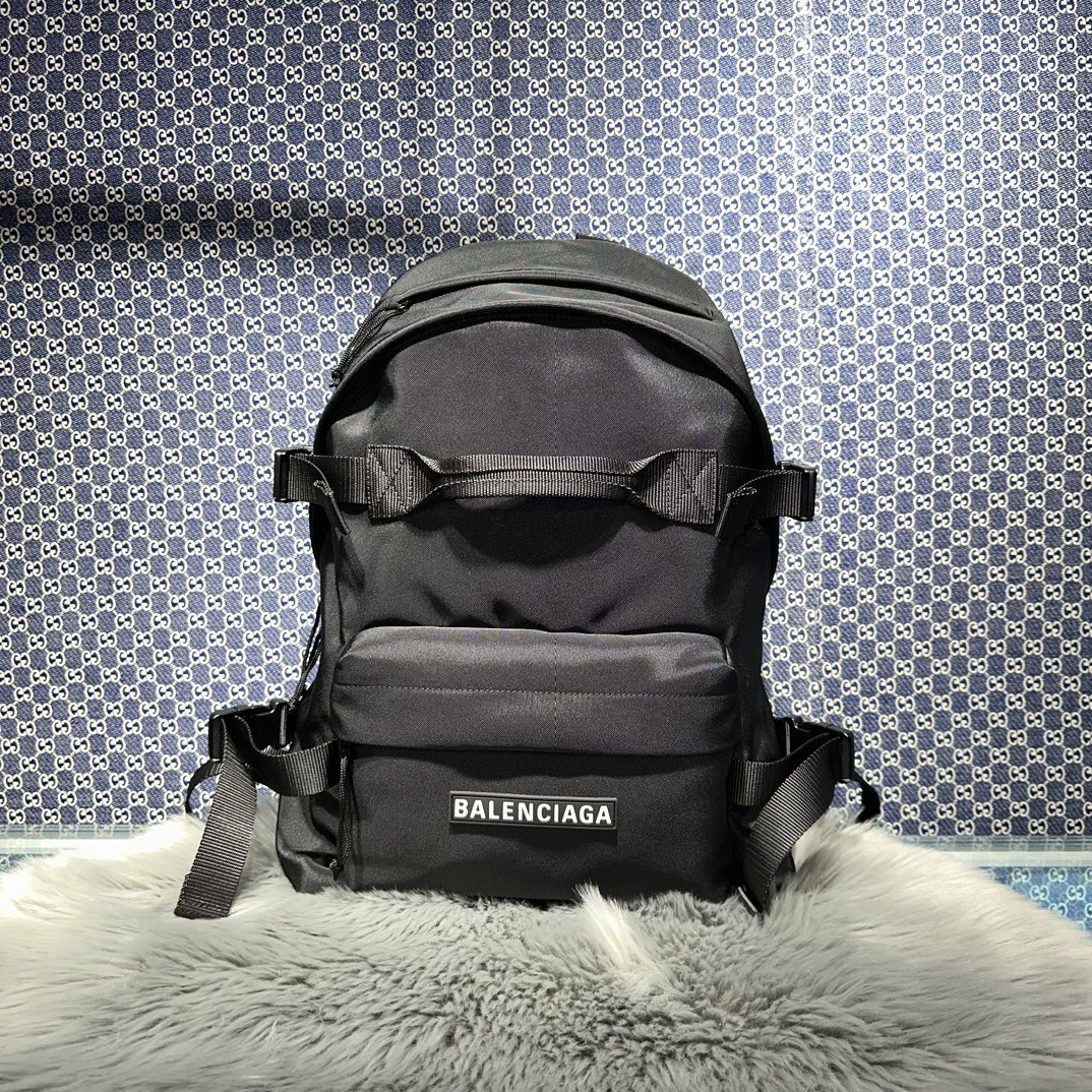 balenciaga202405281900009.jpg 原單複刻balenciaga巴黎世家包包 SKIWEAR-Ski黑色再生尼龍雙肩包